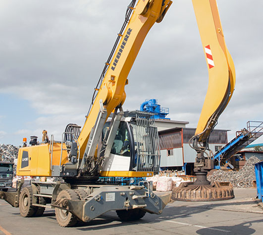 LIEBHERR バックホー