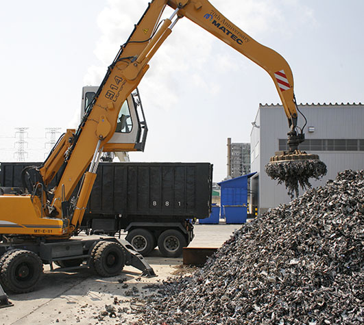 LIEBHERR バックホー